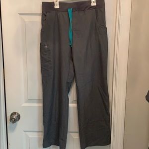 Figs scrub pants size small